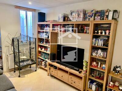 Local en Passeig de la Salut, Badalona Barcelona