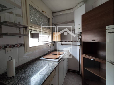 Inmueble en Calle Borges Blanques    bajos , Barcelona